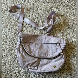 lululemon All night festival bag 5L